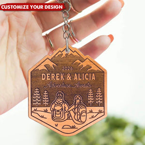 Personalized Hiking Couple Wood Keychain,Unique Custom Outdoors Gifts Hikers, Backpackers, Happy Camper, Newlywed