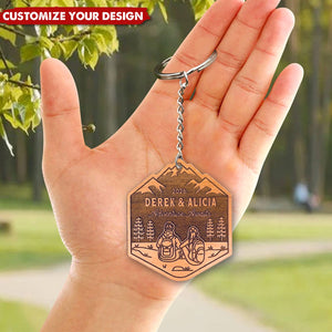 Personalized Hiking Couple Wood Keychain,Unique Custom Outdoors Gifts Hikers, Backpackers, Happy Camper, Newlywed