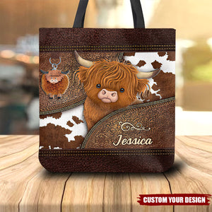 Just A Girl Who Loves Highland Cow - Personalized Tote Bag