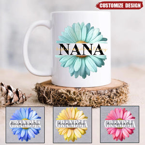 Mom Grandma Flower Daisy Color And Kids Personalized Mug